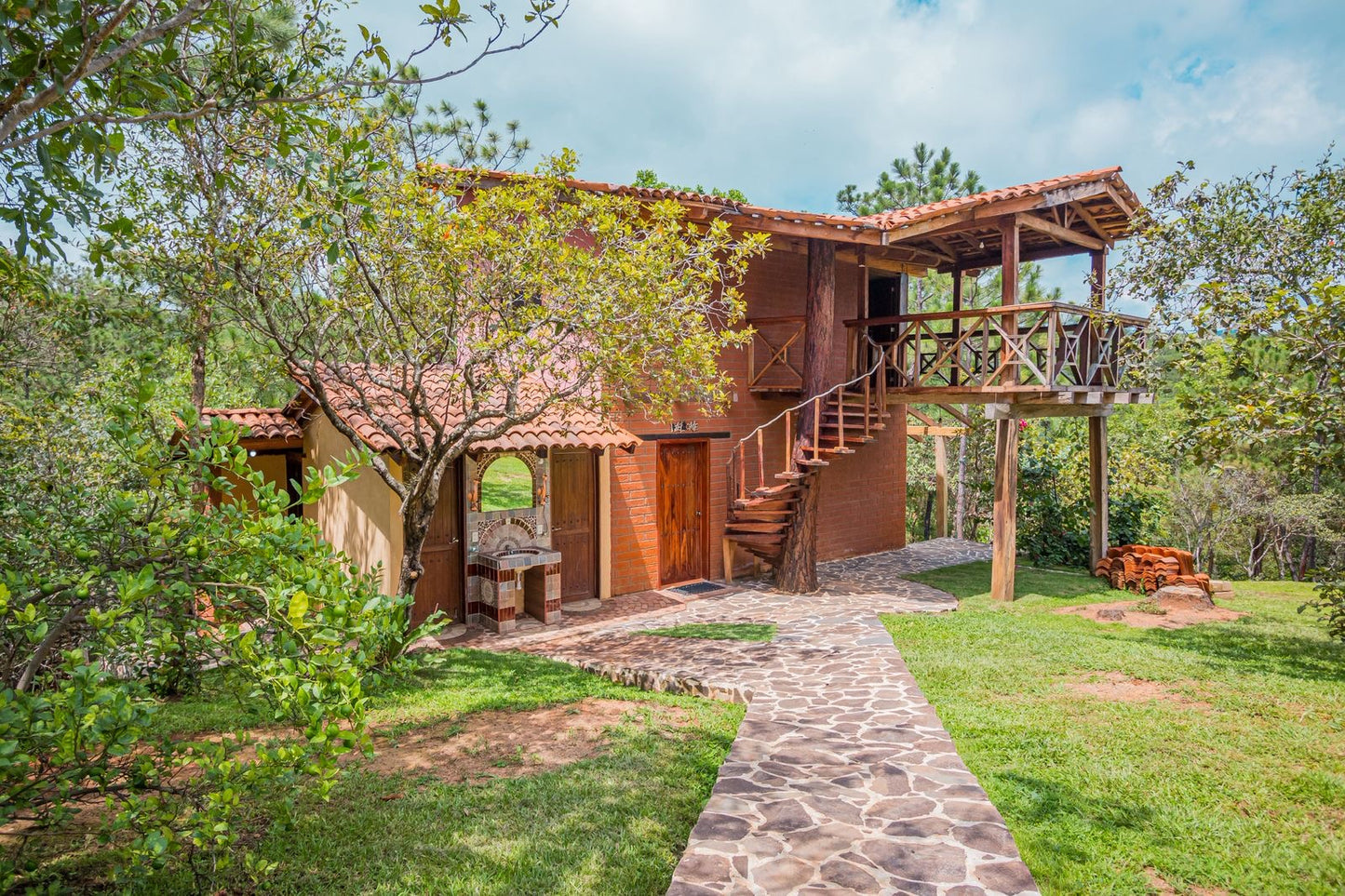Cabaña del Arbol - San Sebastian, Jalisco, México.